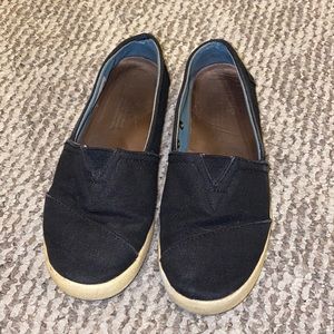 Toms